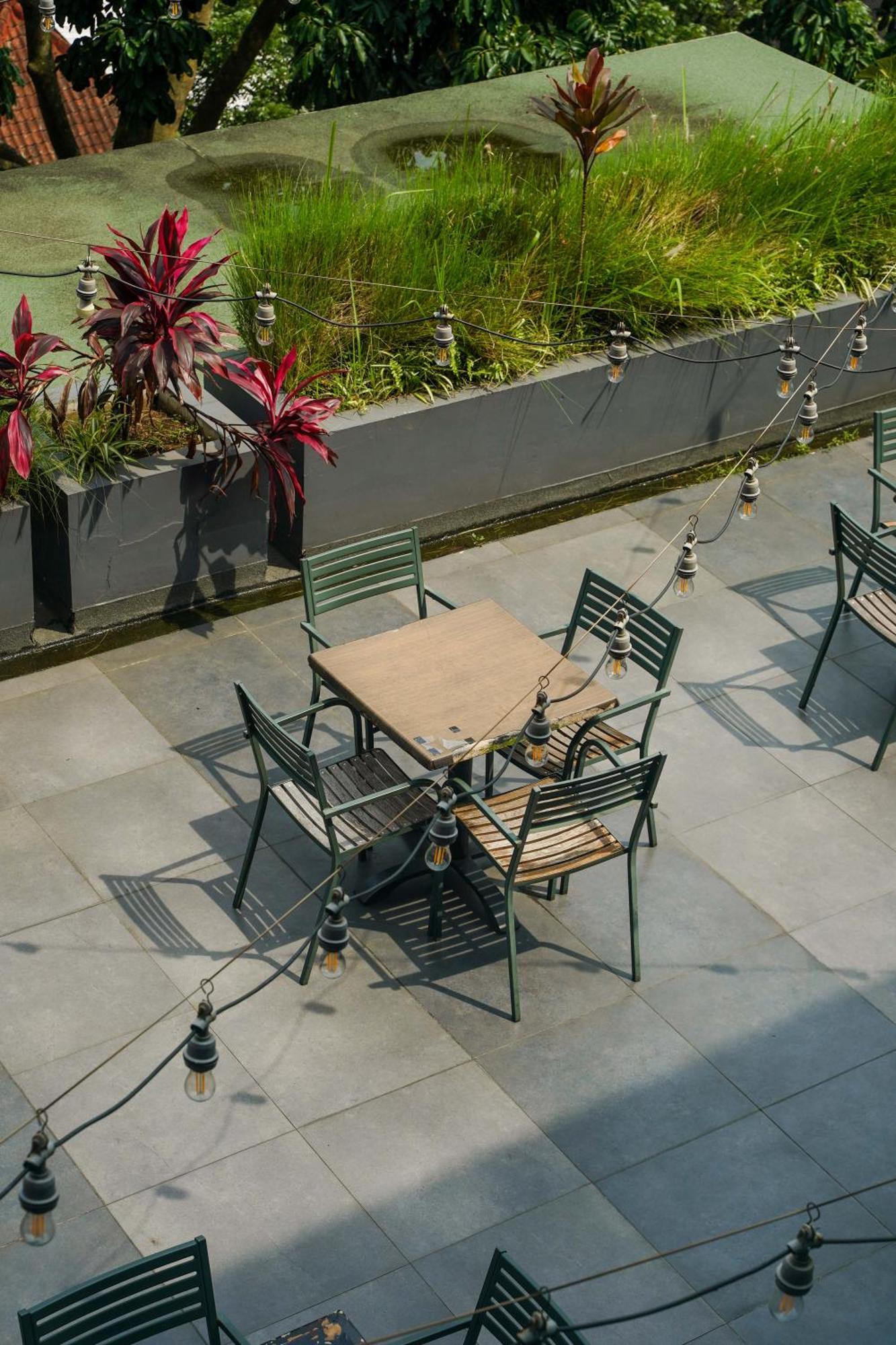 Kalya Hotel Bandung Dago Exterior photo